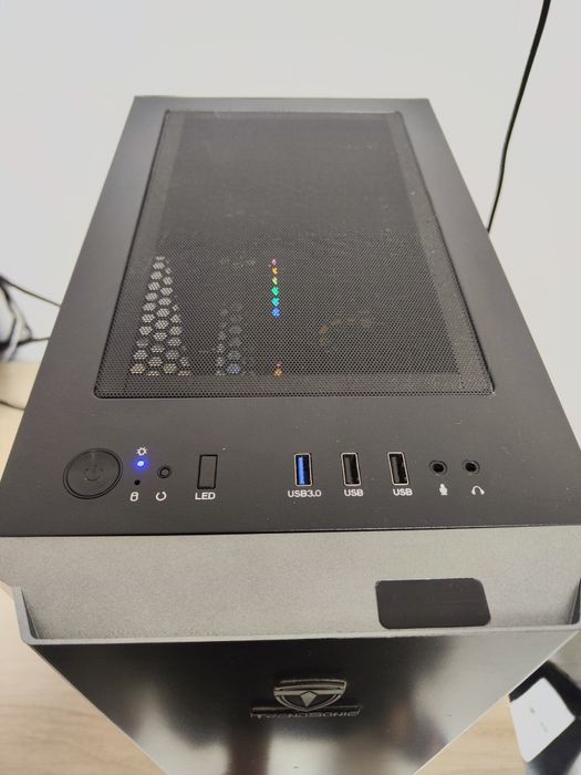 Titan Xeon E5 – Xeon E5-2680 v4 14 ядра 28 нишки / RX 480 8GB / 16GB