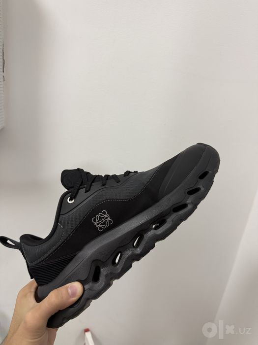 Krossovki OnCloud
