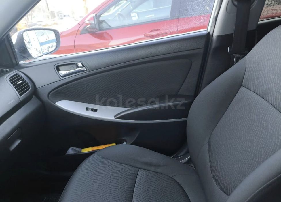 Hyundai Accent 2013, 1.6 механика