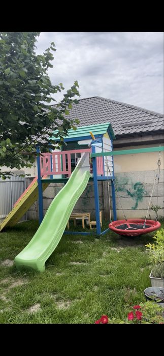 Vand spatiu de joaca