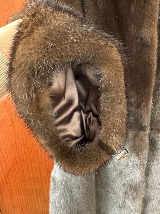 Продается норковая шуба размер 54