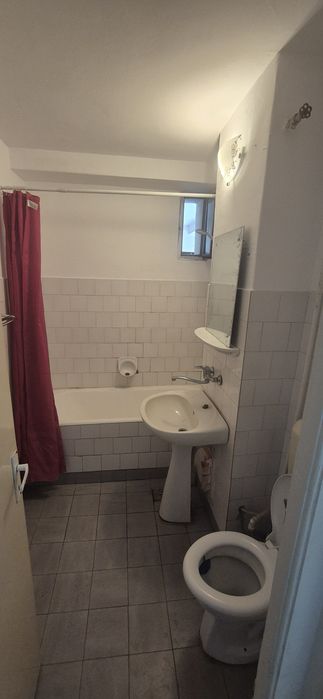 Dau in chirie apartament 3 camere centru nou Satu Mare