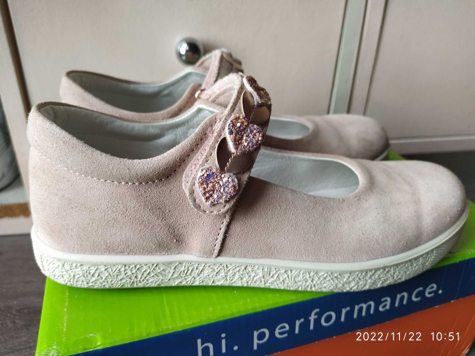 Кожени гуменки и кецове Vans Кожени розови балеринки iMac