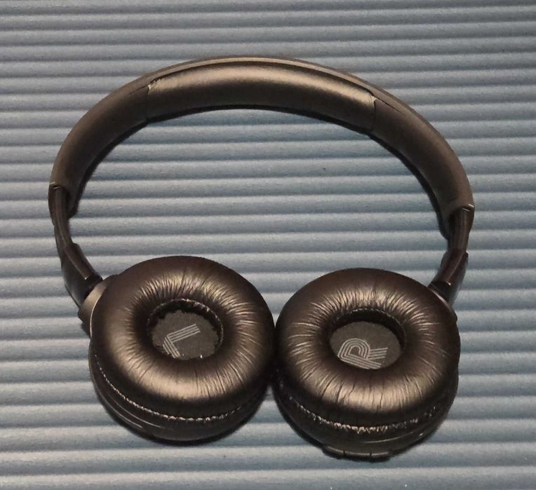 Casti audio wireless on-ear JBL Tune 520BT, Negru