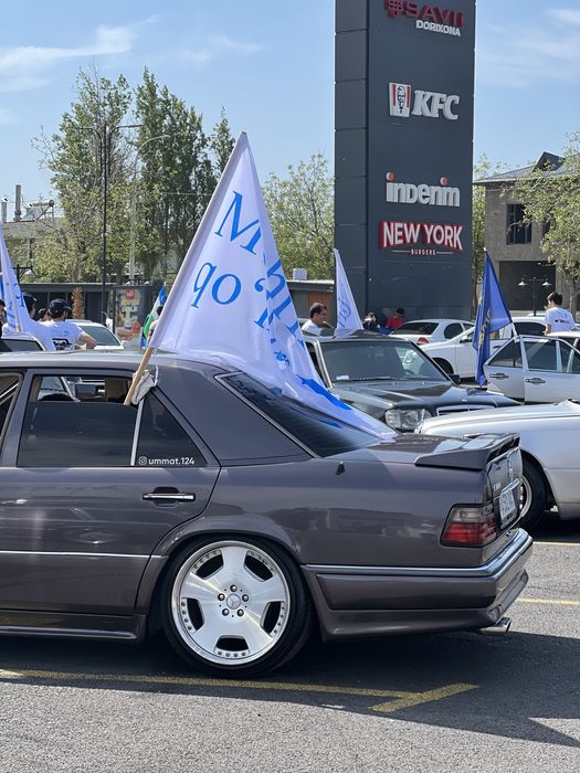Mercedes benz W124 E320 sotiladi