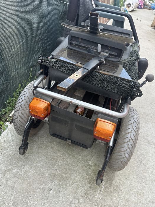 Carucior electric pt persoane cu dizabilitati