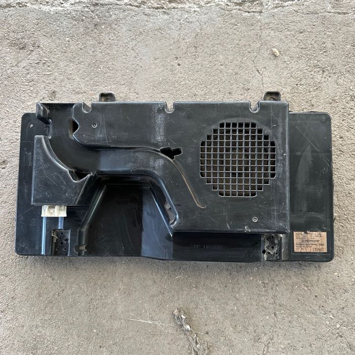 Штатный сабвуфер Lexus rx300