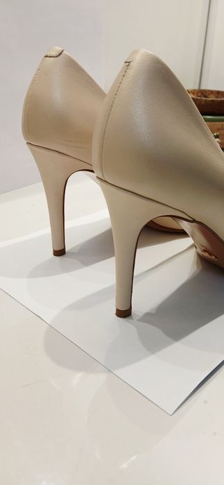 Туфли на каблуке