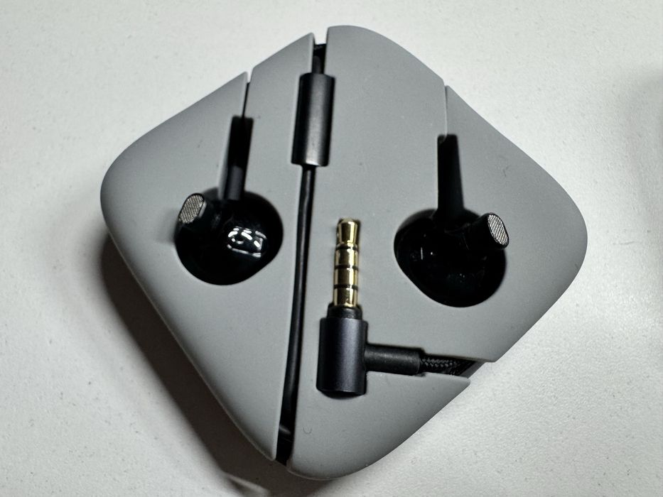 Слушалки Xiaomi Mi Noise Cancelling Earphones (3.5mm) с ANC – Като нови / Пълен компле