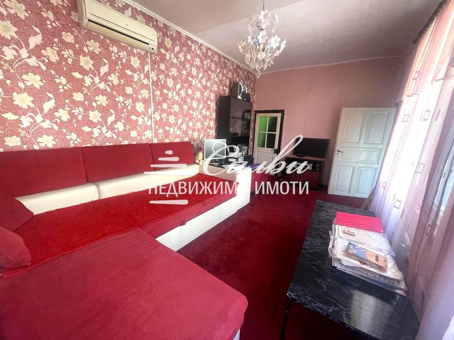 Тухлен ЕТАЖ от къща - кв. Център