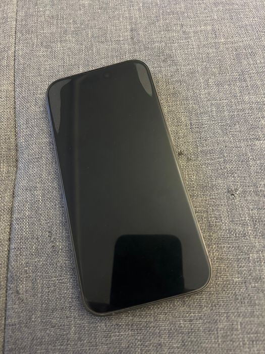 iPhone 15 pro, funcționează și arată 10/10. Sănătate baterie 86 %