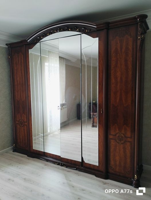 Спальный гарнитур