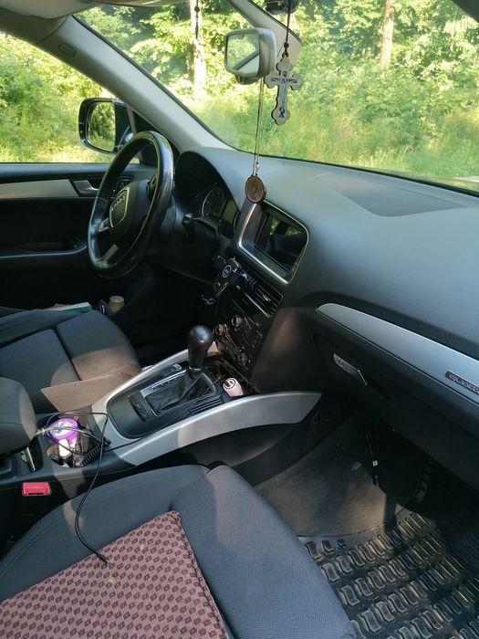 Vând Audi Q5 2.0 TDI Quattro S tronic Sport