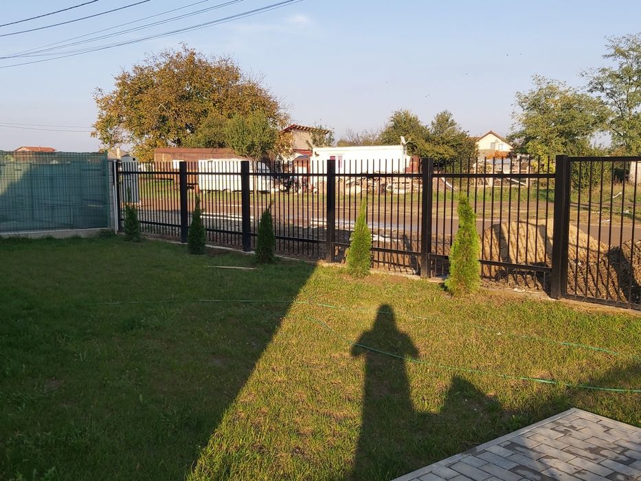 Garduri și porți metalice | Lemn & WPC | Execuție la comandă