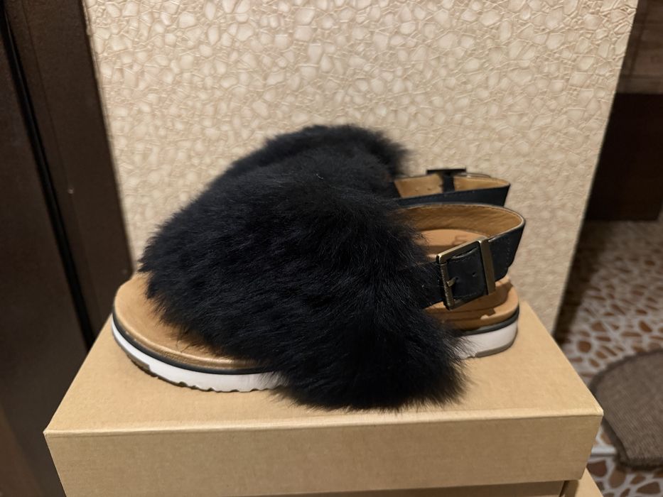 UGG сандали с пух