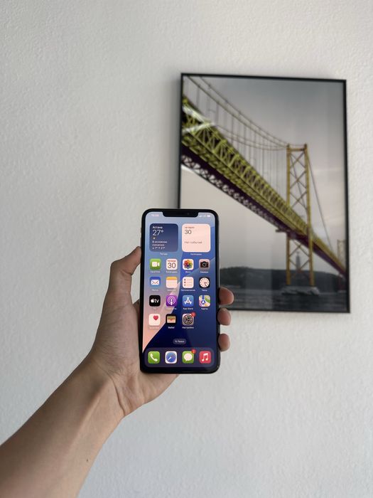 Продам срочно iPhone XS MAX 64GB