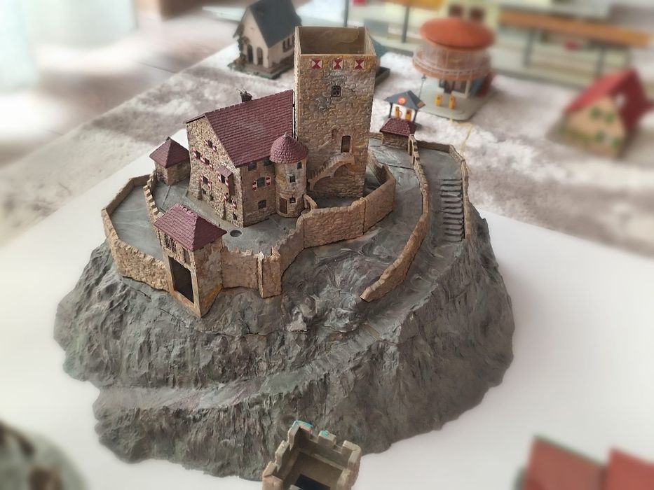Vând case, castel, moară scară H0pentru dioramă