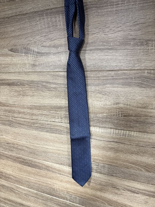 Hugo boss бабочка