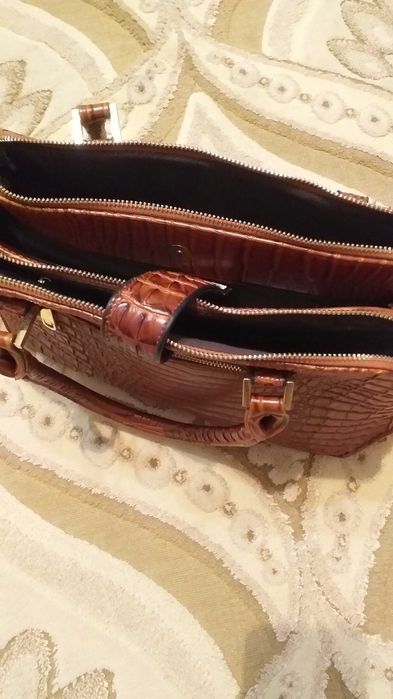 Продам кожаную сумку
