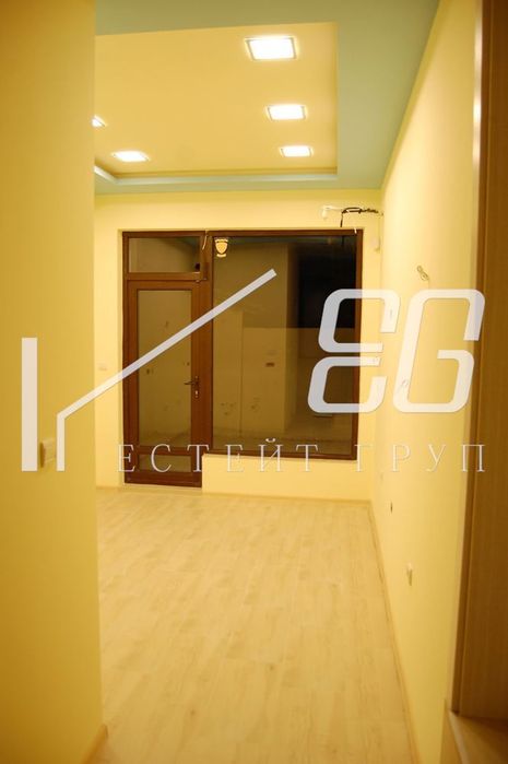 Дава се под наем Магазин в Варна, Център - 40 кв.м за 648.21 € - Снимка #6