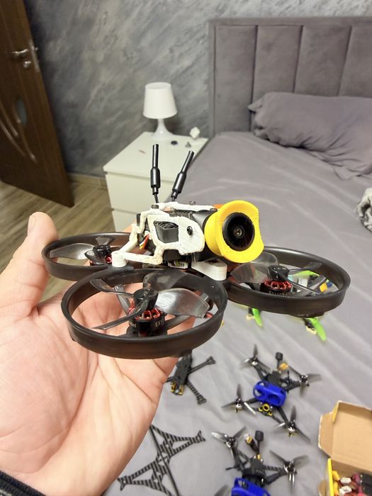 Pachet FPV Walksnail - Ochelari - 4 drone - Controler
