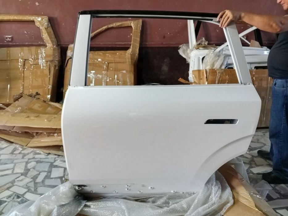 Orqa chap eshik Dongfeng EP 008. Orginal.Задний левый дверь Dongfeng