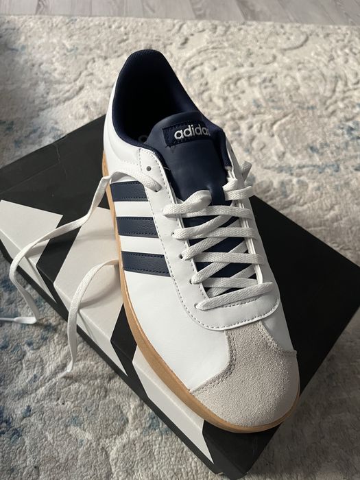 Обувь Adidas новые 44 размер