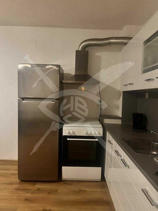 Дава се под наем Тристаен апартамент в Варна, Колхозен пазар - 70 кв.м за 600 € - Снимка #1