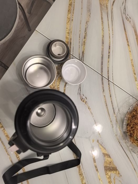 Термос новый неиспользованый