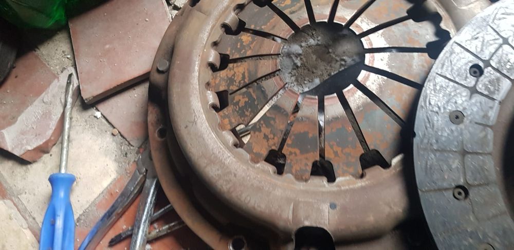 Продам сцепление рав 4