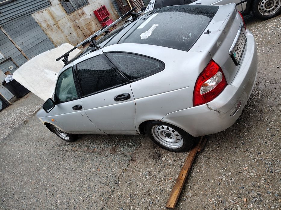 Продам автомобиль лада приора 2009 года