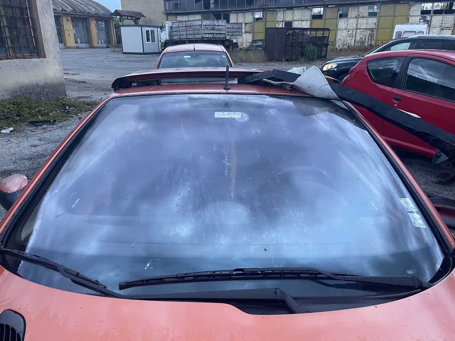 Челно стъкло за пежо 206 цц peugeot 206 cc