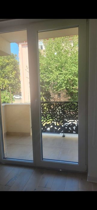Vând apartament 3  camere .