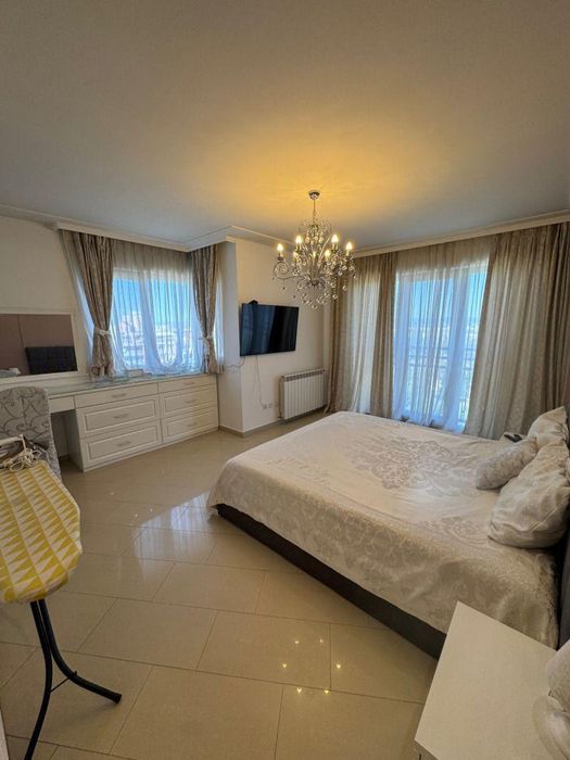 Тристаен апартамент в ж.к. Студентски град.