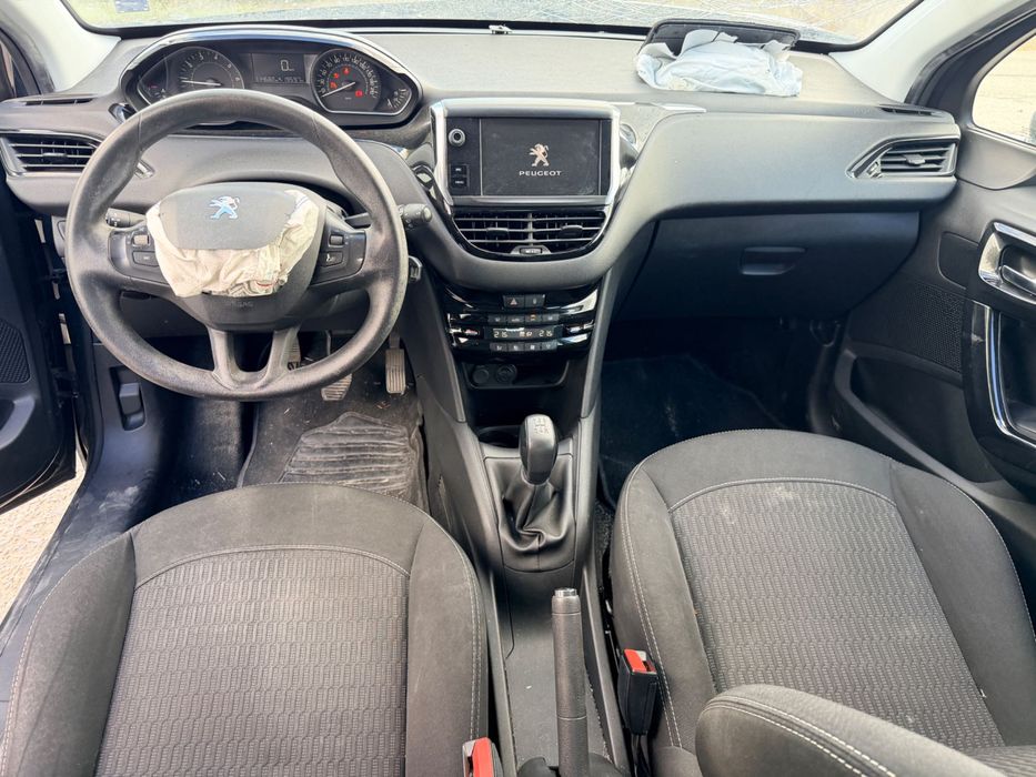Peugeot 208 1.2 PureTech, двигател HMZ, HM01, 82 кс., 5 ск., 114000 км., 2017г., евро 6D, Пежо 208 1.2 PureTech, engine HMZ, 82 hp, 5 sp., 114000 km.