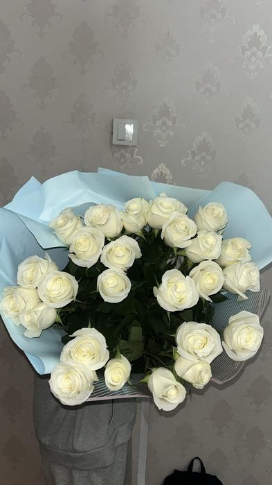 3 түрлі гүл сатылады