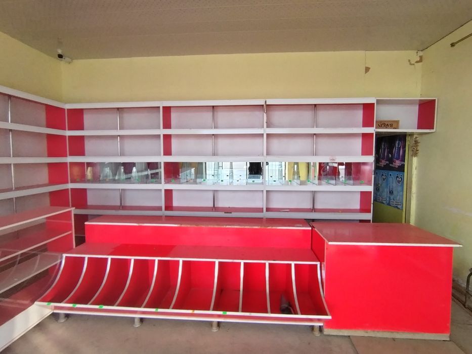 Magazin jihozlari sotiladi holati yangidey.