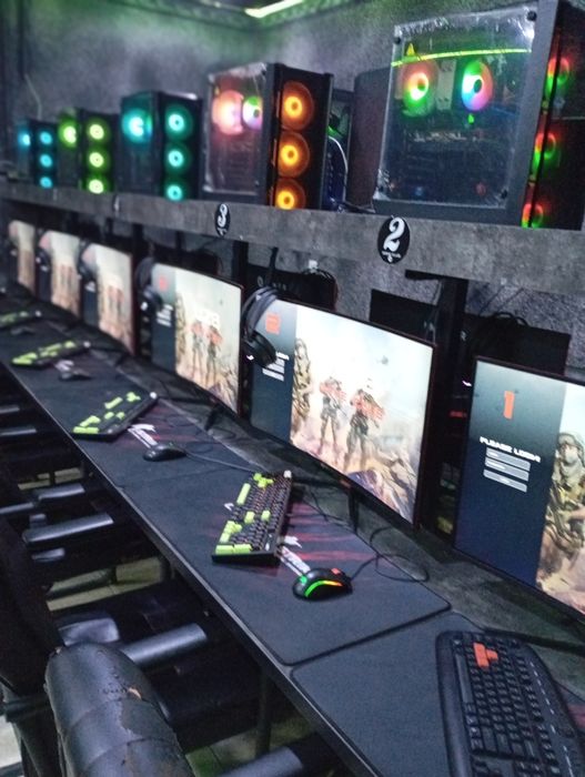 Game club sotiladi 12 dona kreslo stol loft kamplekt