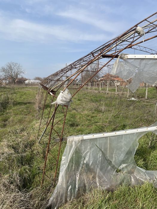 Продавам оранжерии