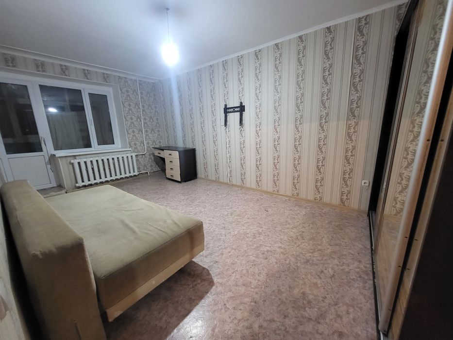 Сдам 1 комнатную квартиру в 4м микрорайоне на 1м этаже