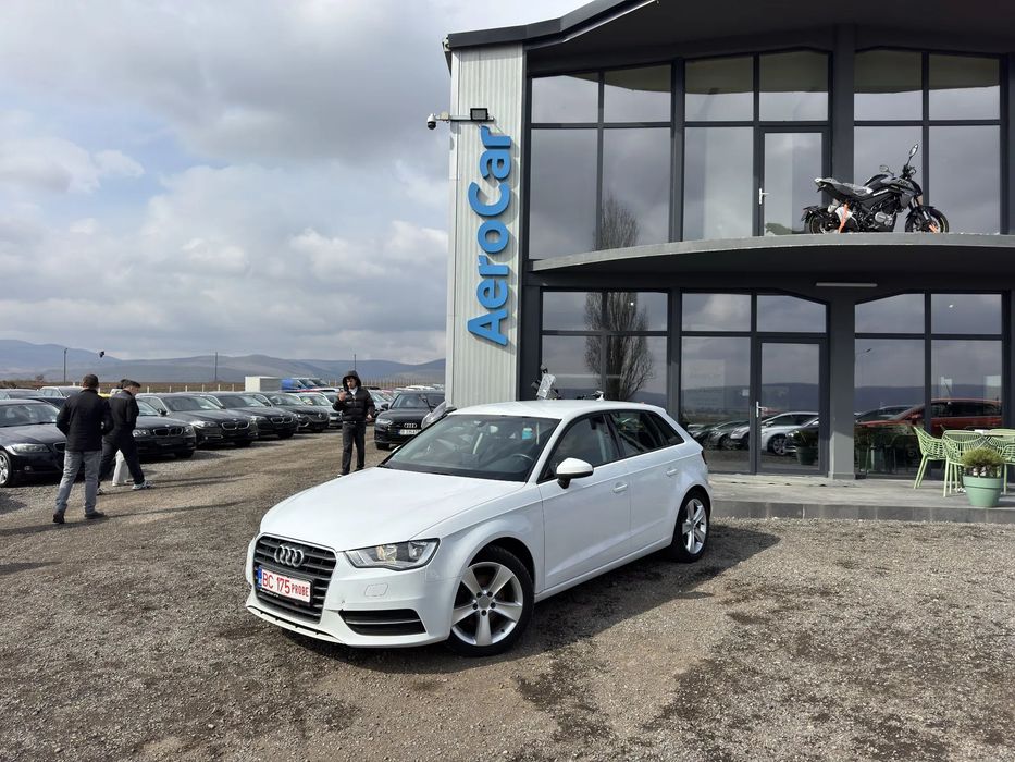 Audi A3 Audi A3 Sportback // Automat // Navigatie // Scuane incalzite