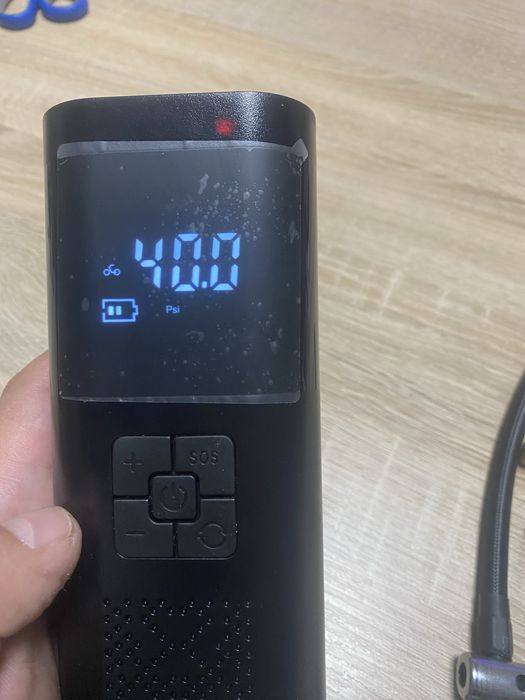 Компресор с usb заряд