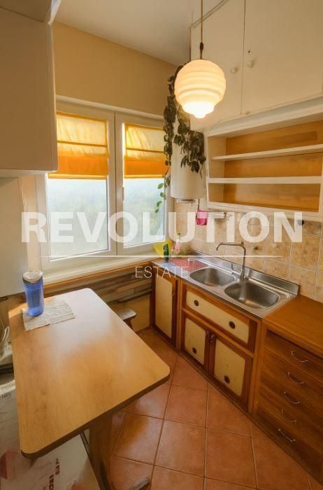 Тристаен апартамент  в гр.Варна, Погреби!