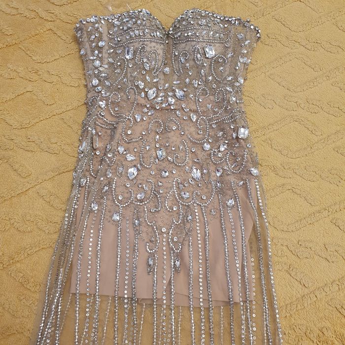 Rochie deosebita, cu pietre si corset