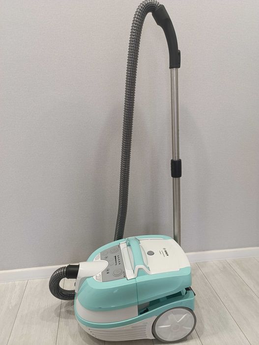 Продам Пылесос Bosch