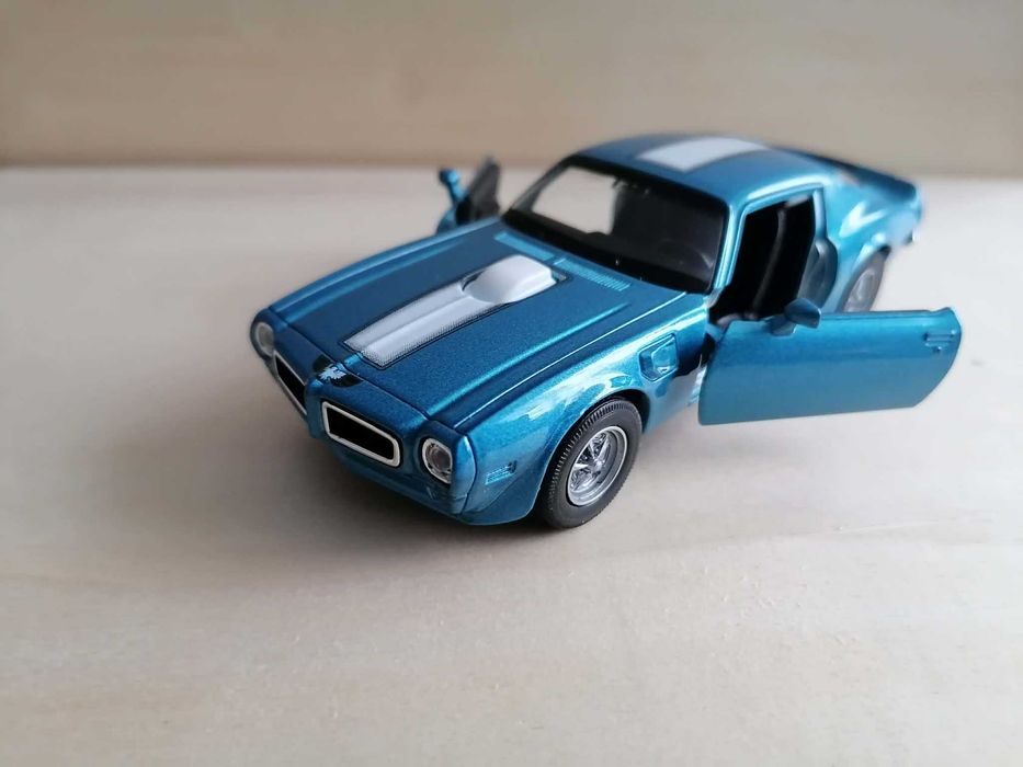 Понтиак Фаербърд ТрансАм '72г. в мащаб 1:34 .