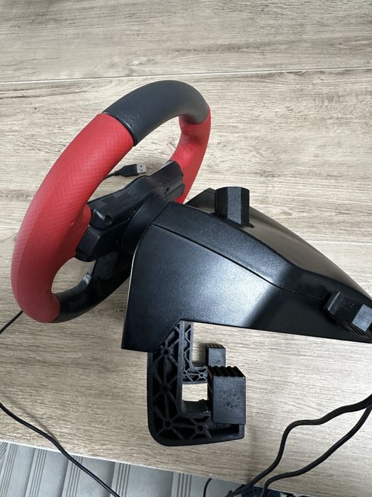 Volan de gaming Logitech