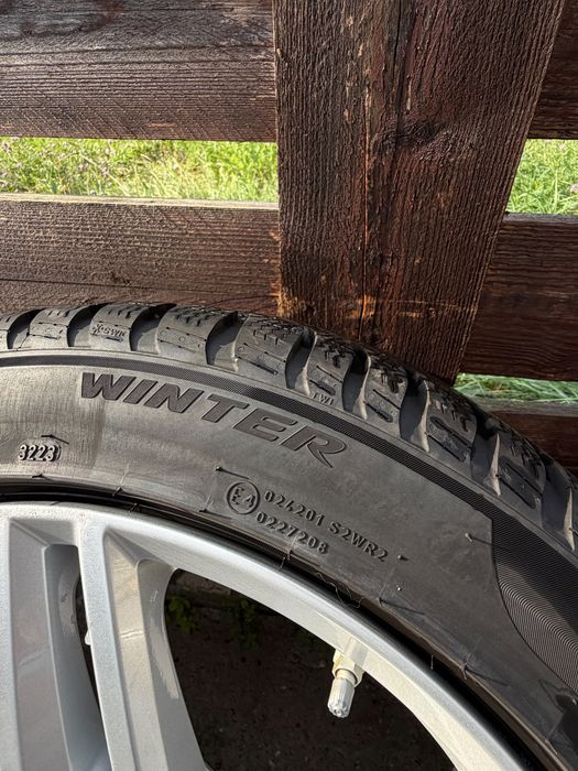 Jante aliaj cu anvelope Pirelli in 2-ua latimi