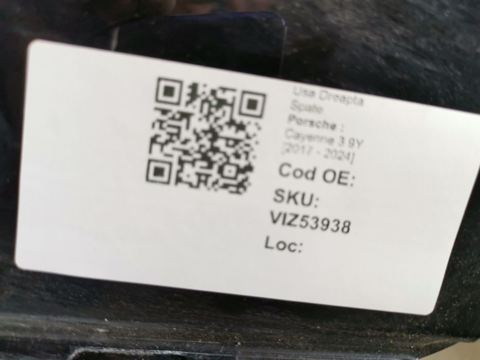 Порше Каен / Porsche Cayenne Оригинална задна дясна врата в добро съст