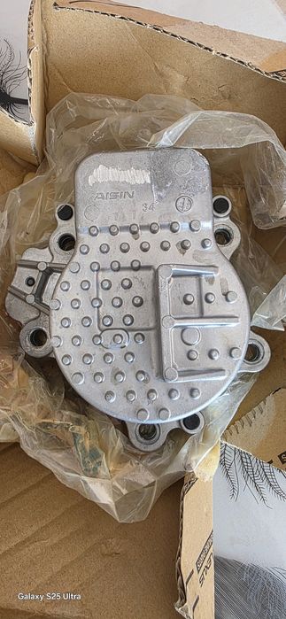 Водна Помпа Toyota hibrid 1.8,2.0